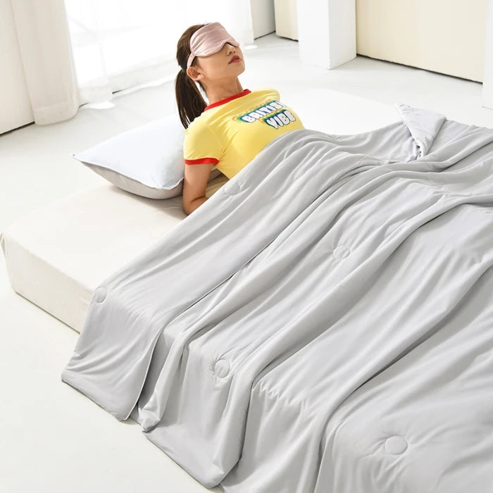 Couette d'été fraîche en soie glacée grise