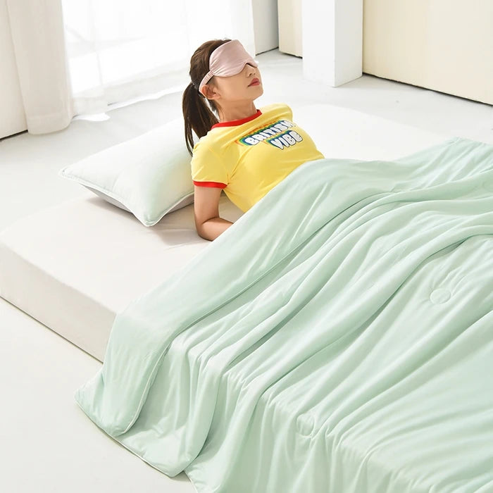 Couette d'été rafraîchissante en soie glacée verte