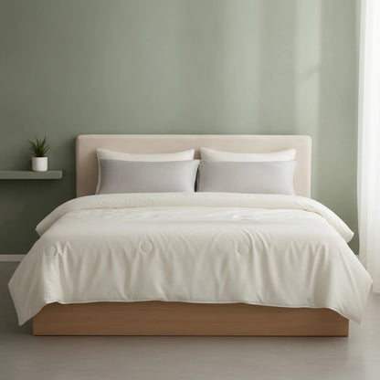 Couette d'été rafraîchissante en soie glacée blanc pur