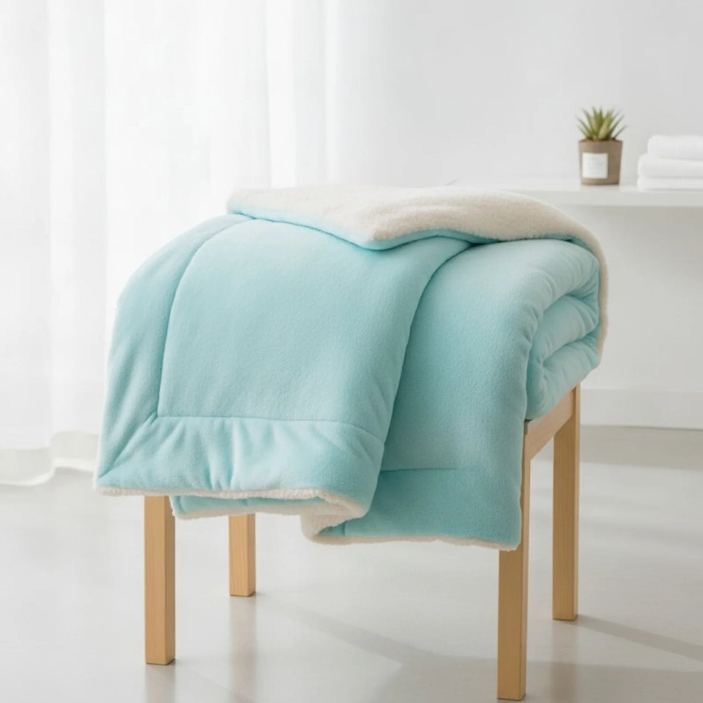 Couverture Laine Double Face Bleu Lac